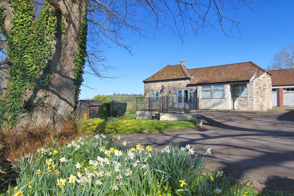 Property photo 2 of 16