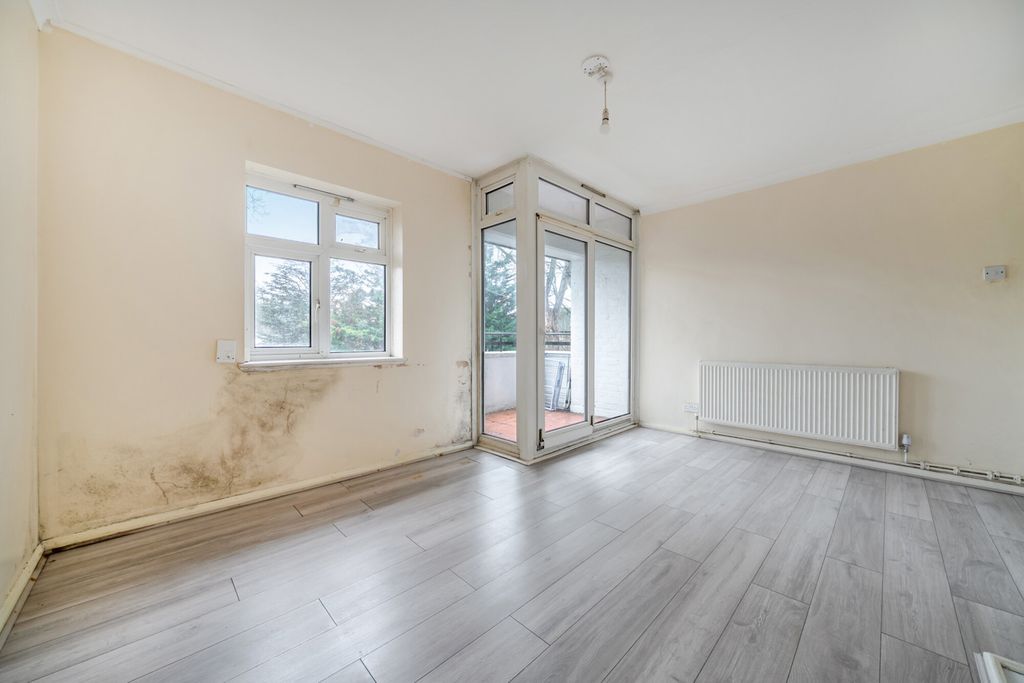 Property photo 2 of 10 1404243-9-69720A7...