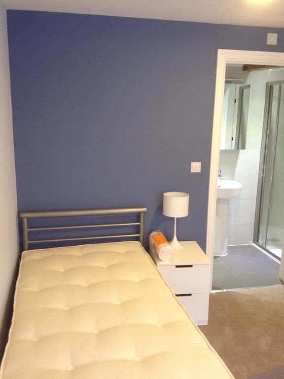 Property photo 2 of 6