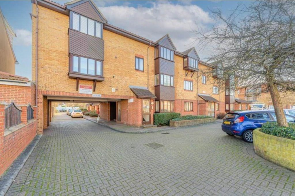 Property photo 1 of 9