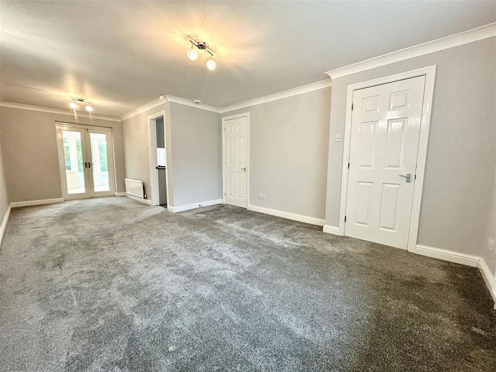 Property photo 3 of 25