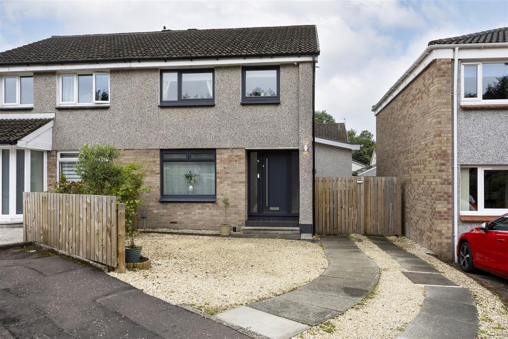 Property photo 1 of 21 01-3_Corrie_Place_Lenzie_001.Jpg