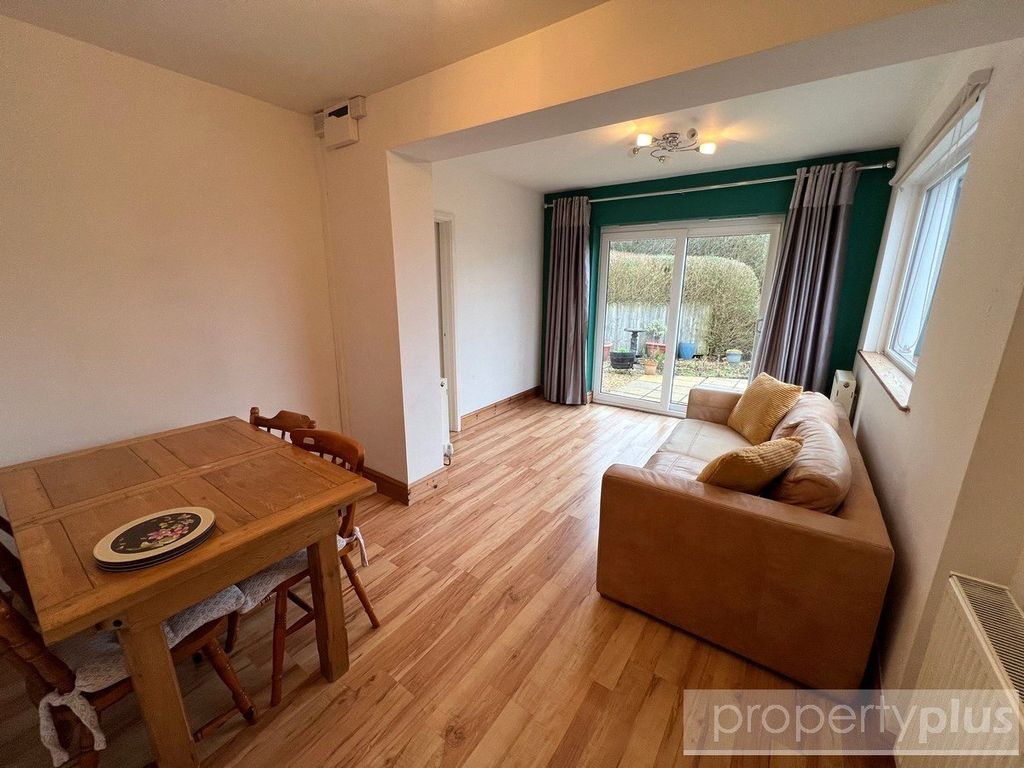 Property photo 2 of 17 Picture No. 14