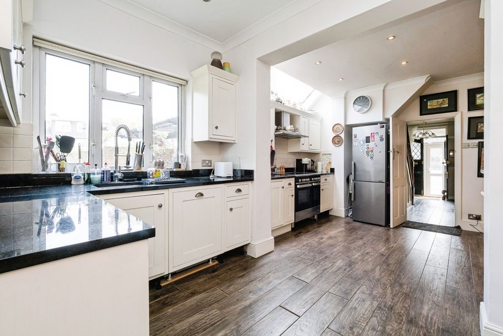 Property photo 3 of 20 Pbox-Img.Jpg