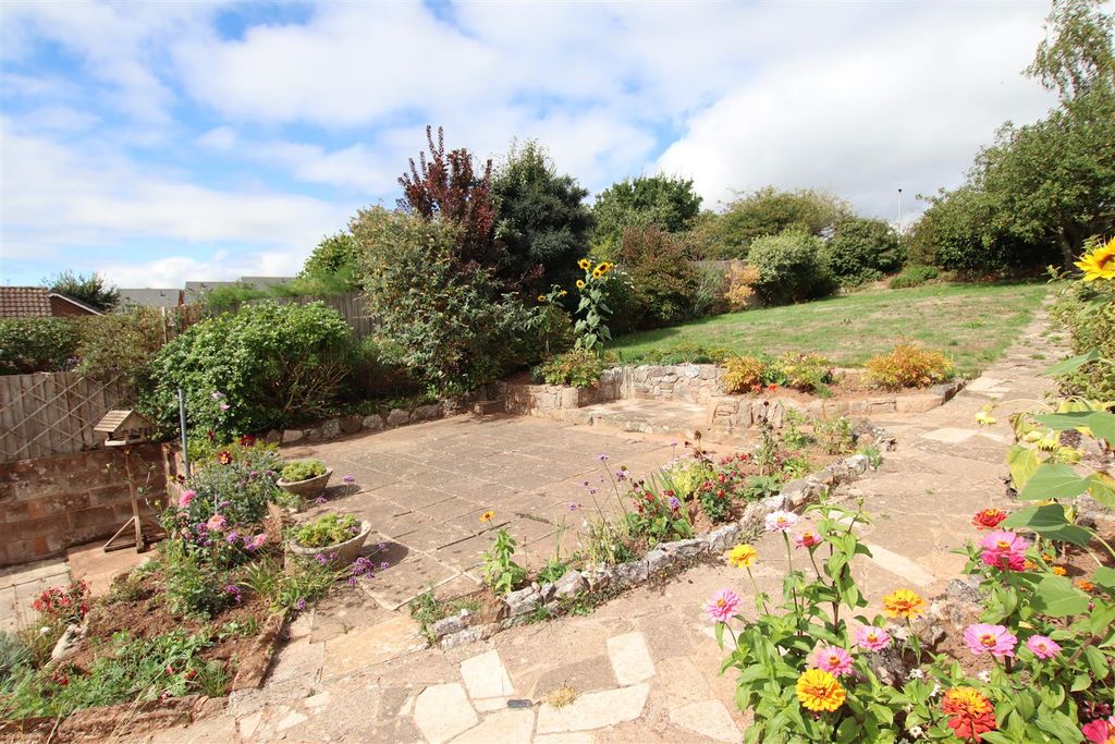 Property photo 1 of 16 Garden.Jpg