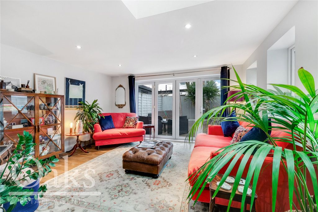 Property photo 2 of 12 Picture No. 02