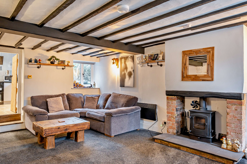 Property photo 2 of 8