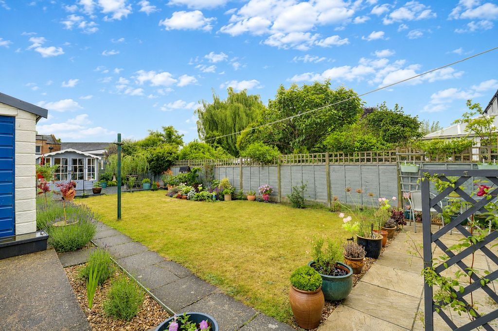 Property photo 3 of 17