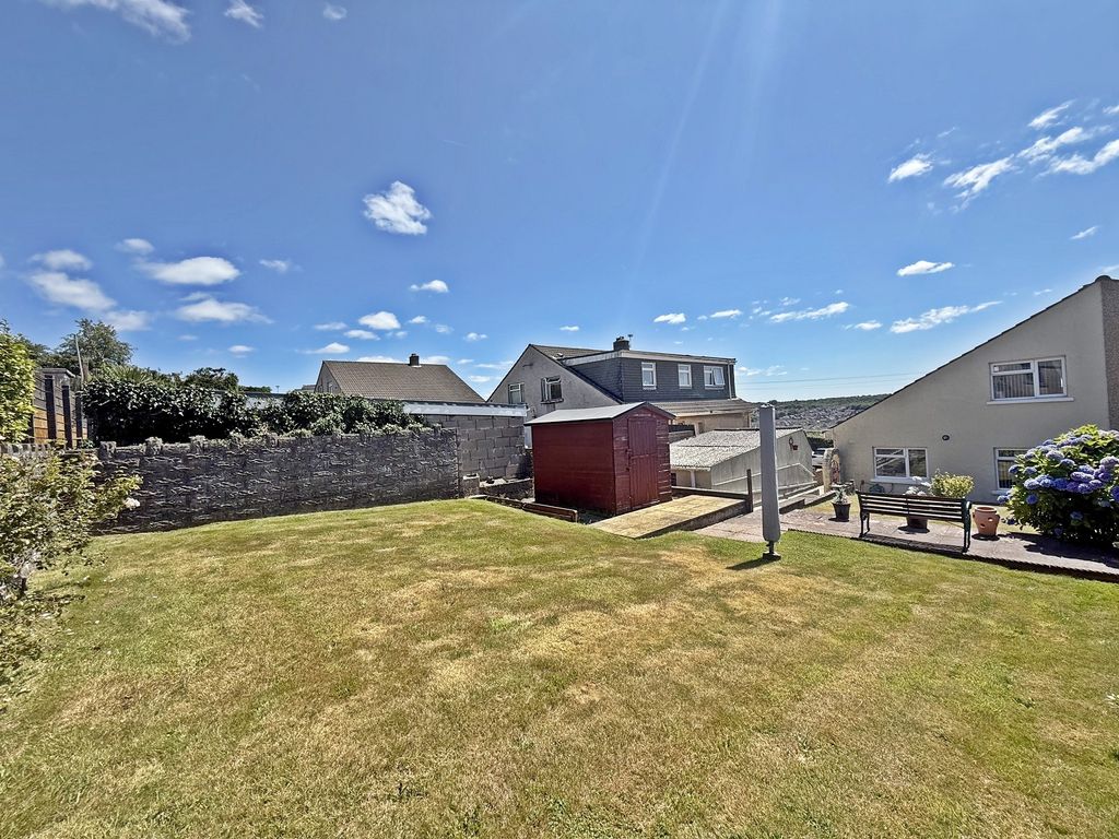 Property photo 2 of 30 Rear Garden