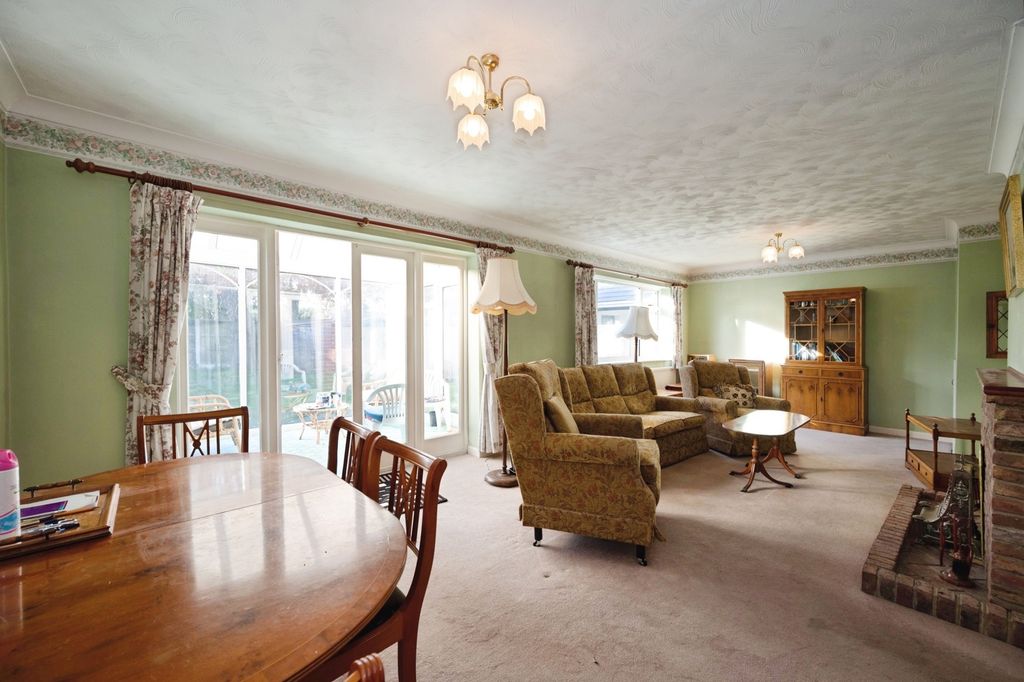 Property photo 3 of 20 Pbox-Img.Jpg