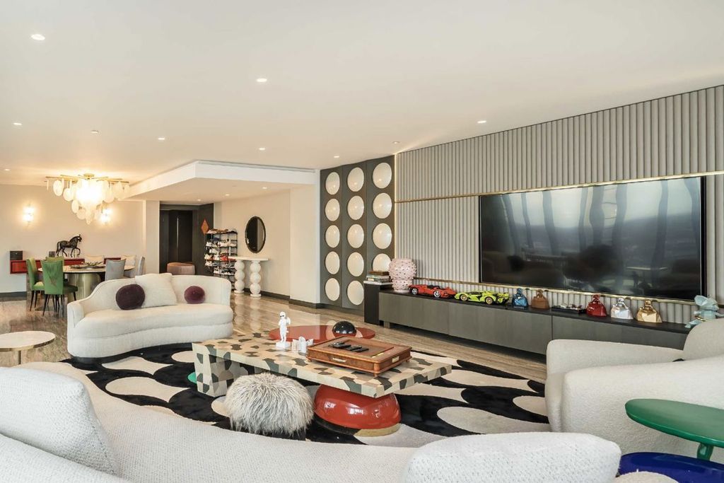 Property photo 3 of 24