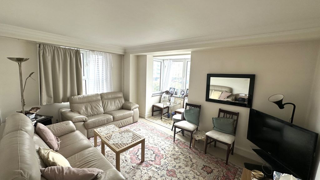 Property photo 2 of 9 Gallery