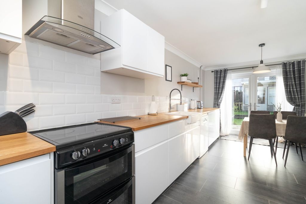 Property photo 1 of 24 Kitchen