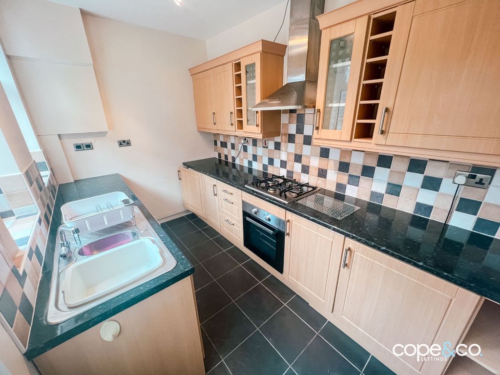 Property photo 2 of 9 3540393