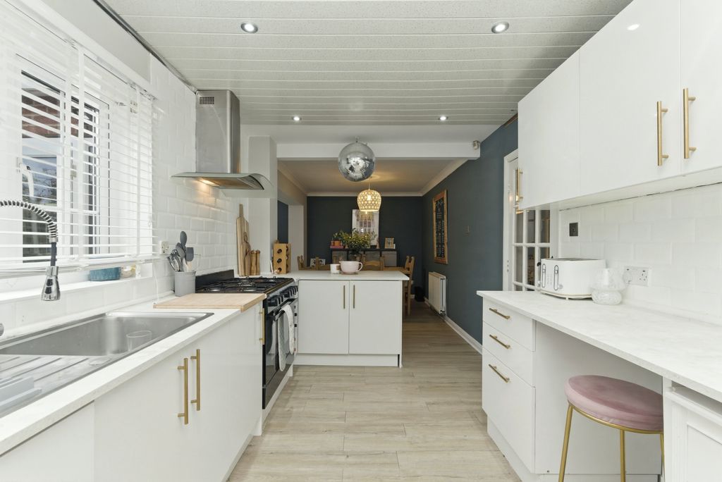 Property photo 3 of 20 Eeac9Bdfcf224F239d7E059940Bffcfd