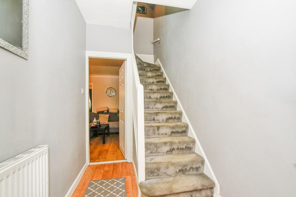 Property photo 3 of 20