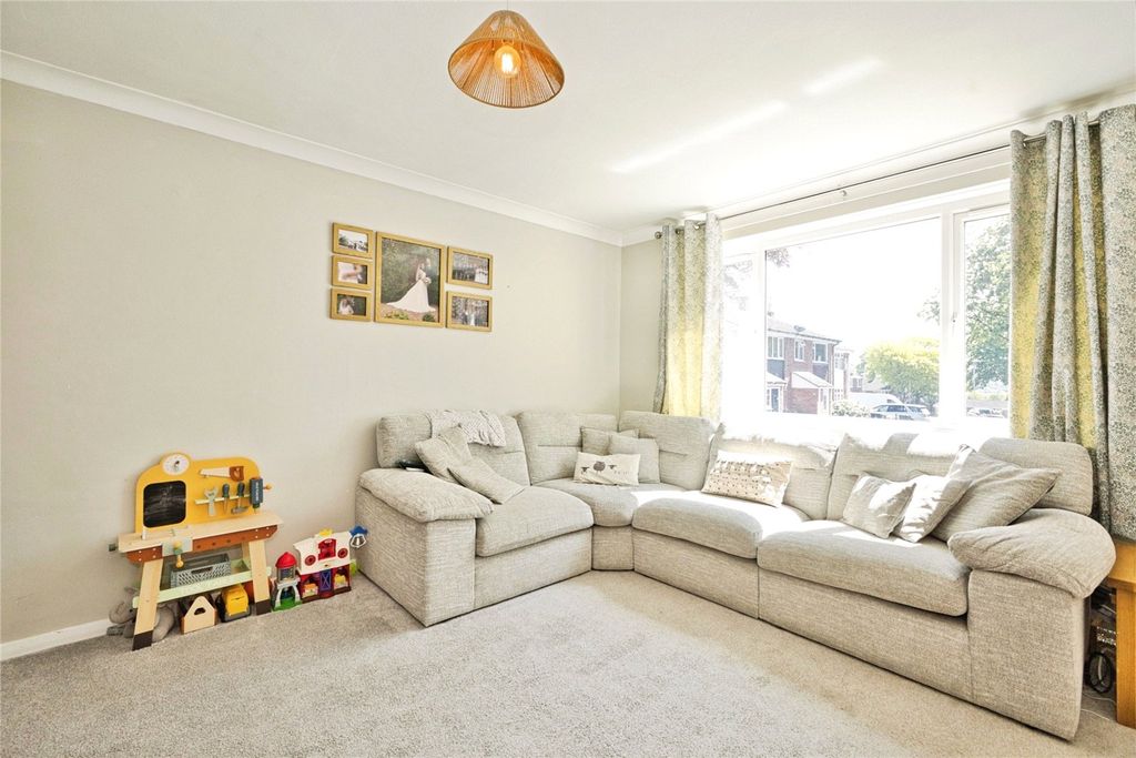 Property photo 2 of 17 Picture No. 09