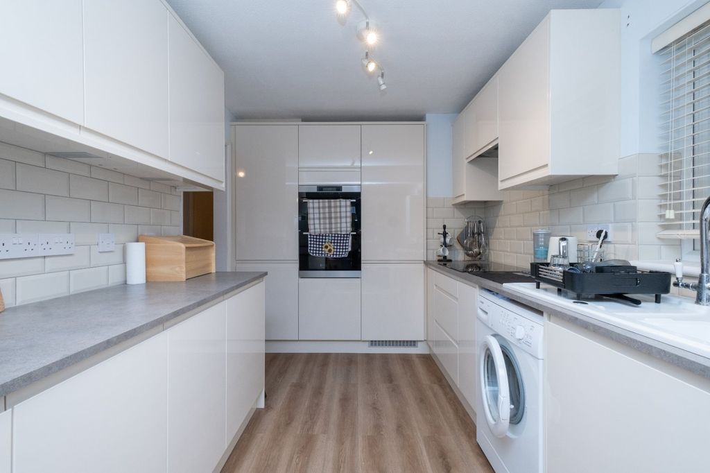 Property photo 2 of 9 Picture 2