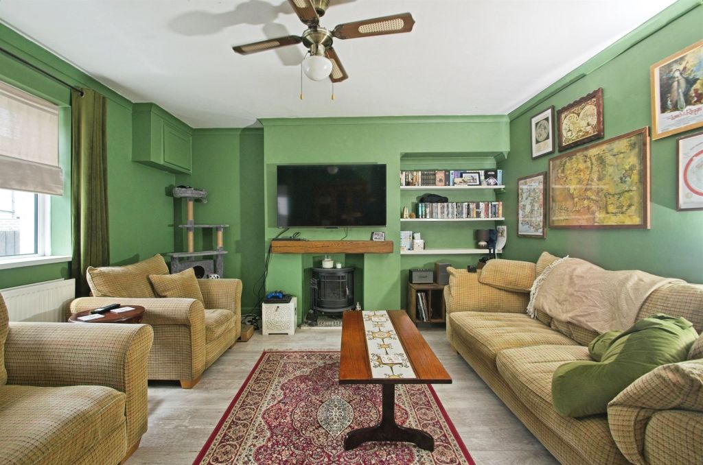 Property photo 3 of 16