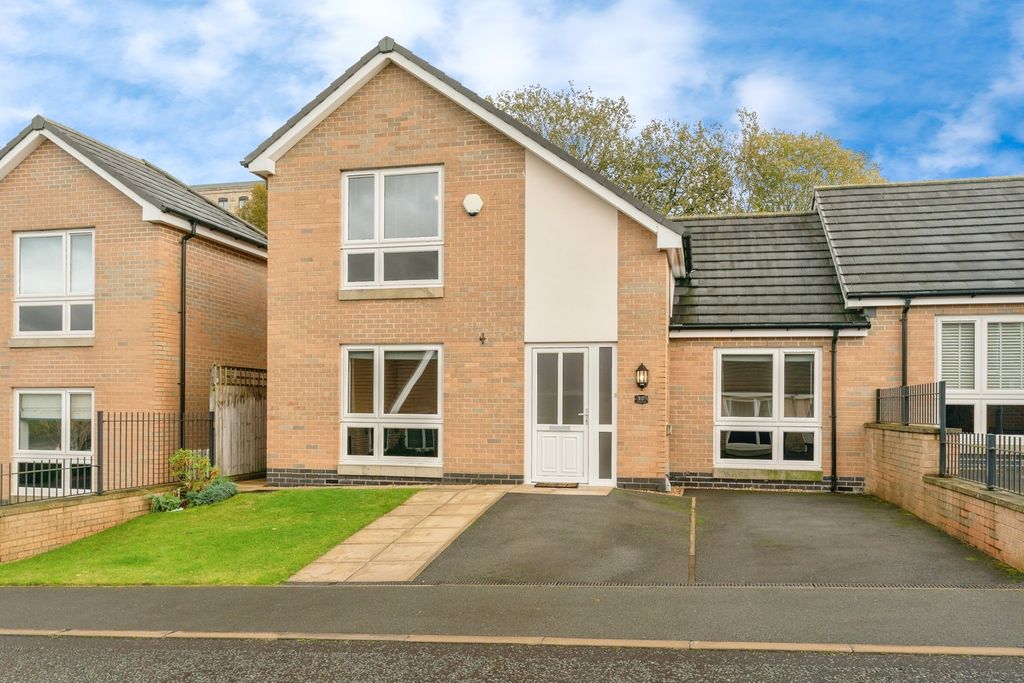 Property photo 1 of 19 External