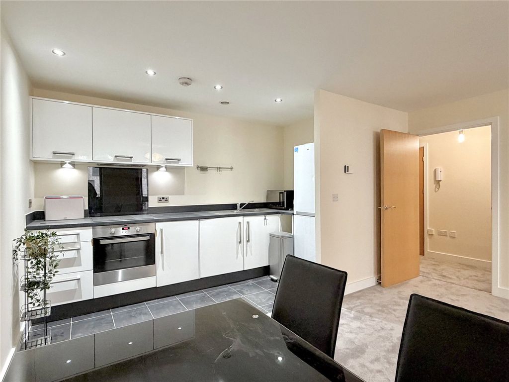 Property photo 2 of 10 Picture No. 14