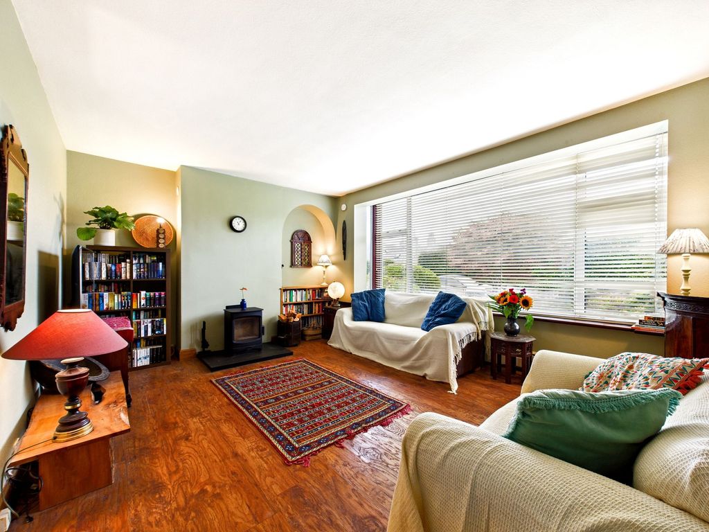 Property photo 3 of 32