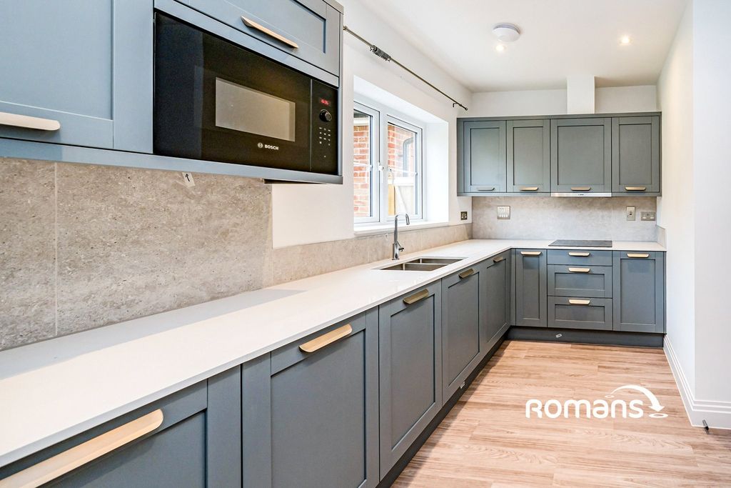 Property photo 1 of 11 Photo