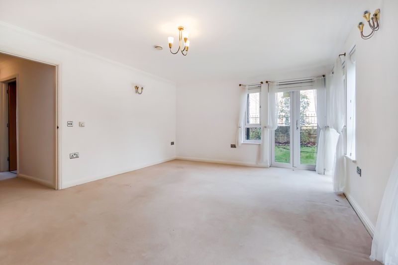 Property photo 3 of 11 Photo 3