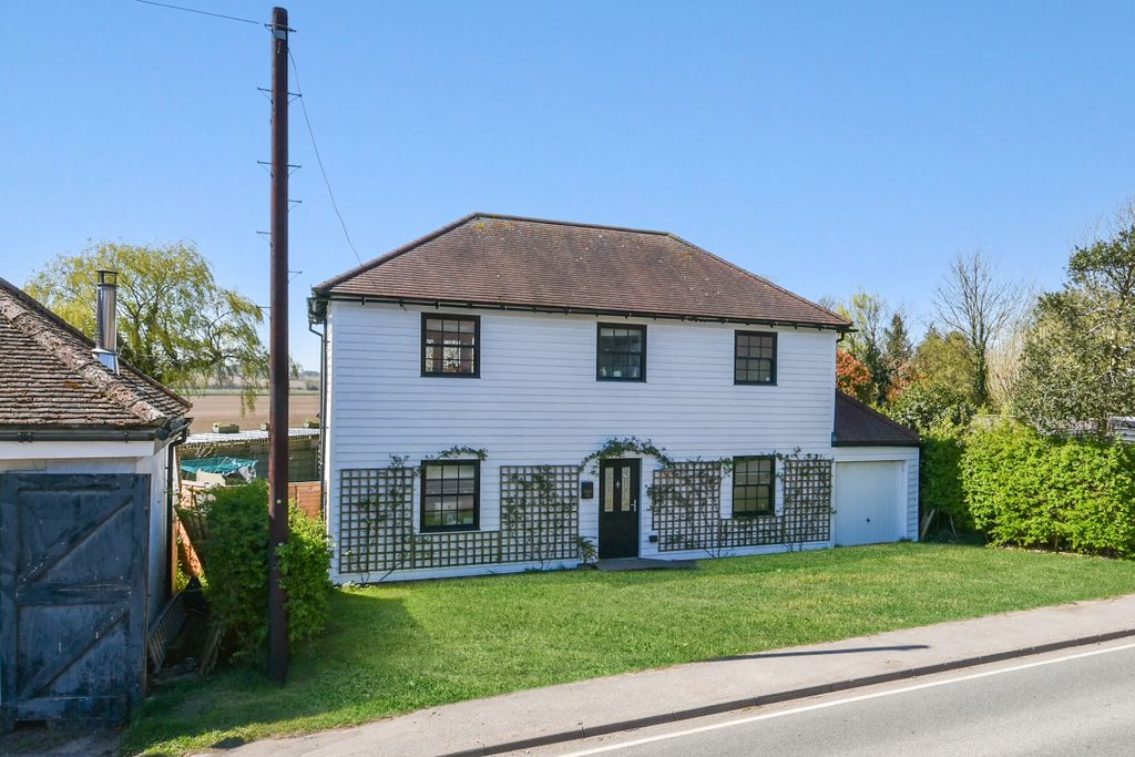 Property photo 2 of 18 Hearthouse