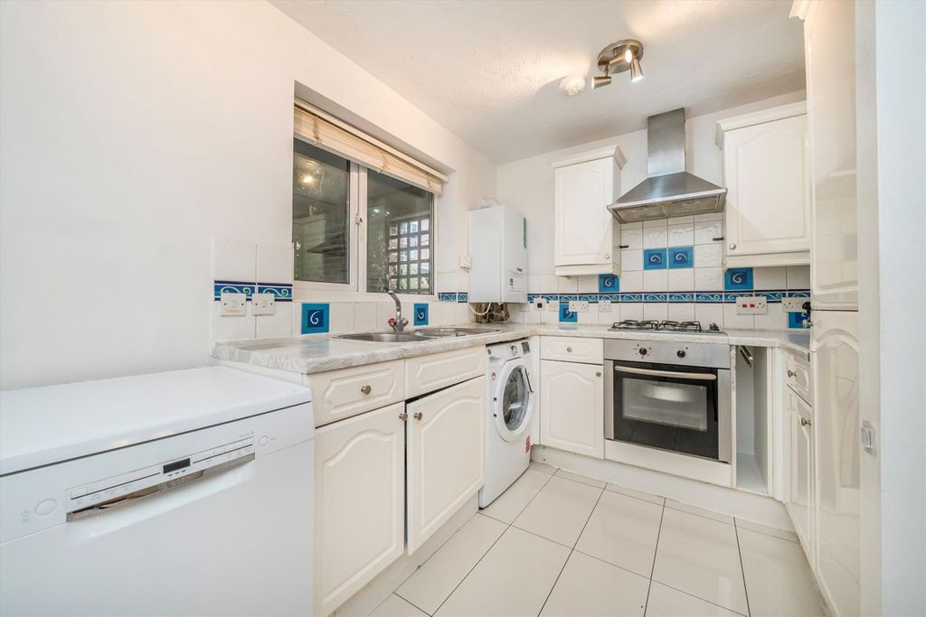 Property photo 2 of 6