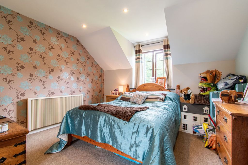 Additional image 11 of 4 bed semi-detached house for saleLiskeard PL14