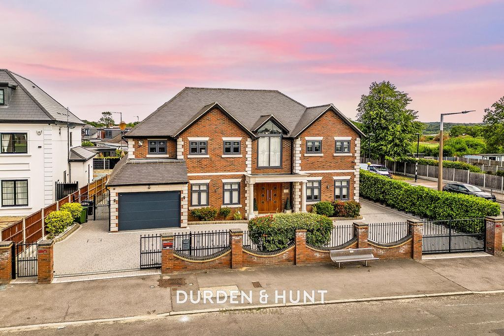 Property photo 1 of 61 Parkstone-87.1.Jpg