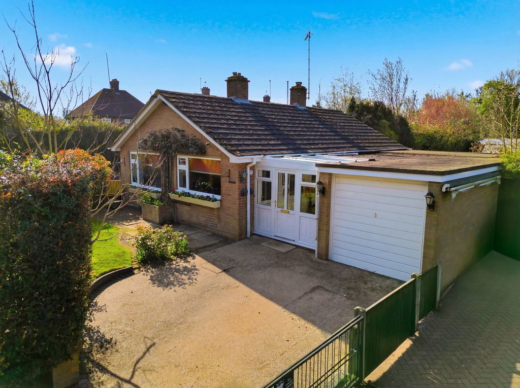 Property photo 1 of 33