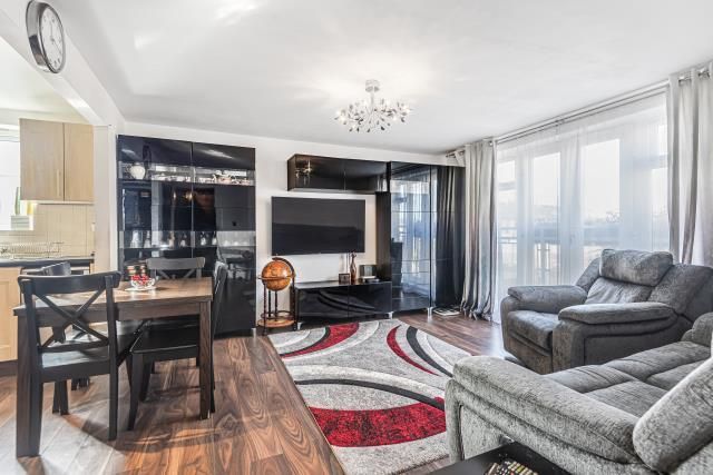 Property photo 1 of 5 Living Area