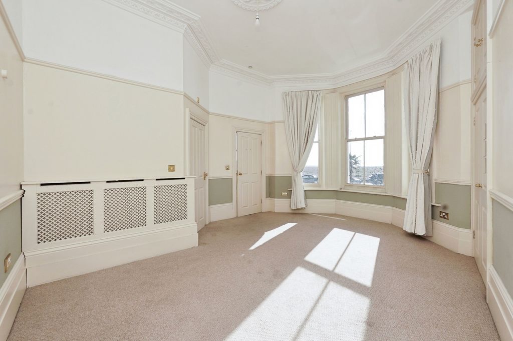 Property photo 3 of 15 Pbox-Img.Jpg