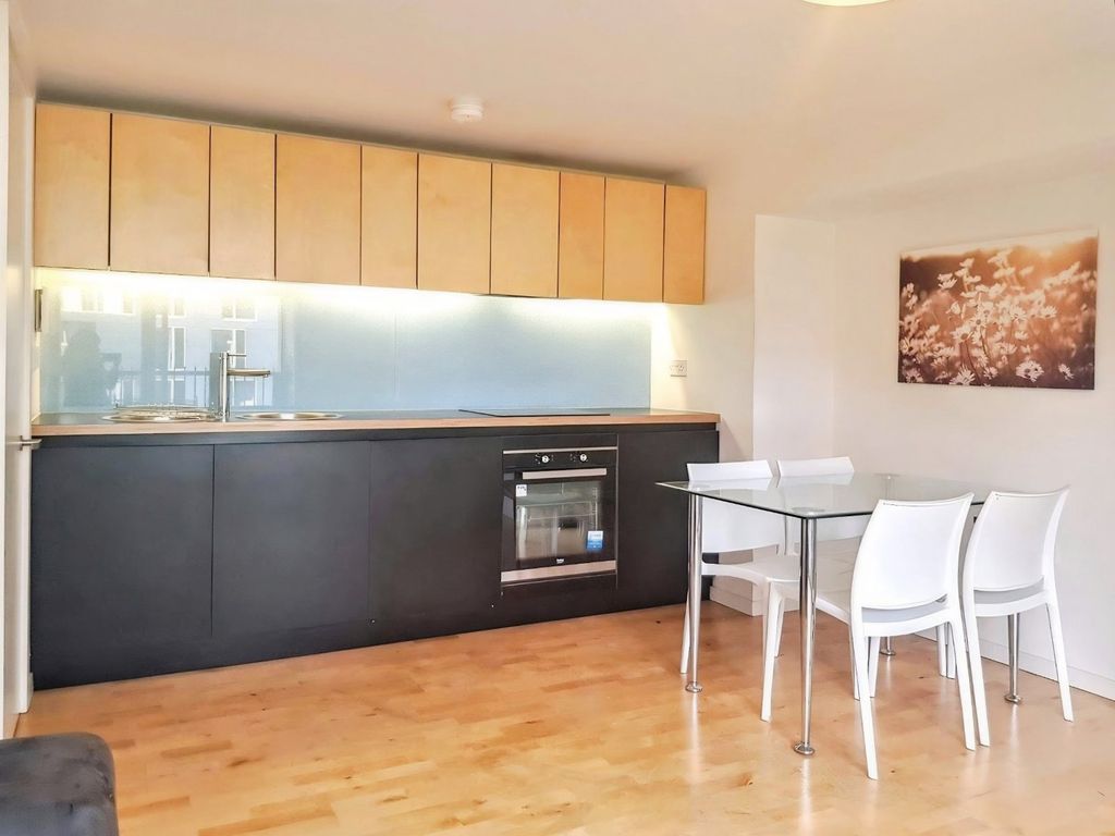 Property photo 3 of 8 Picture No. 12