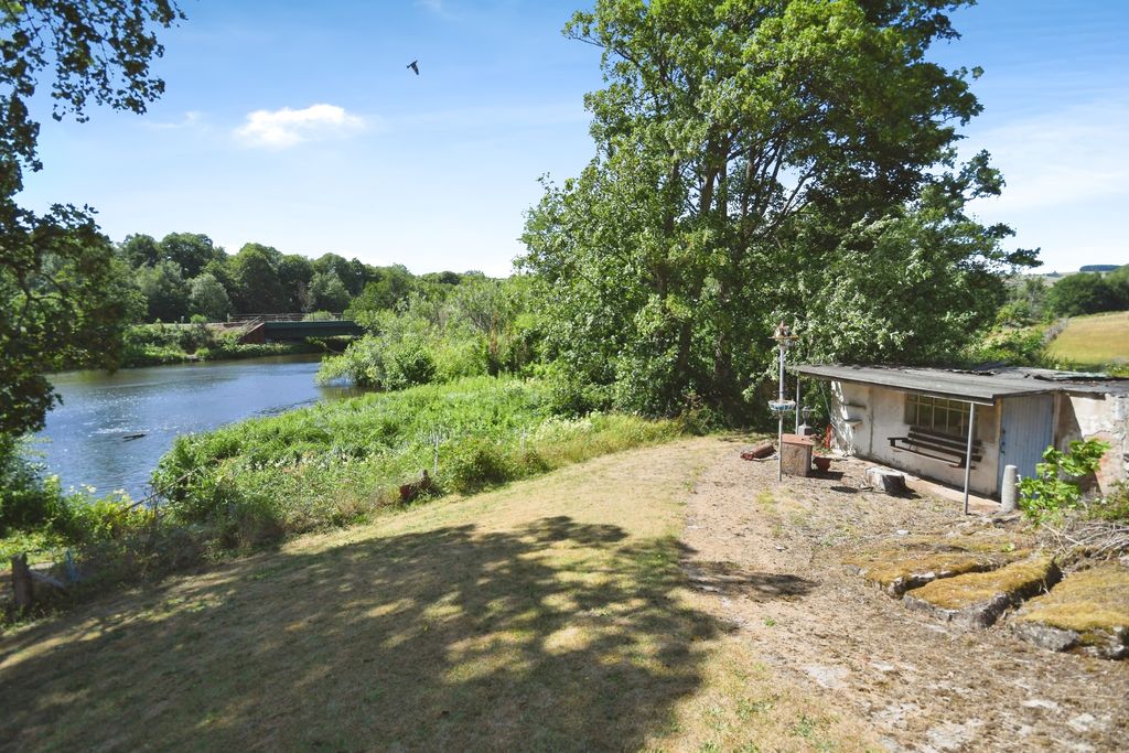Property photo 3 of 16