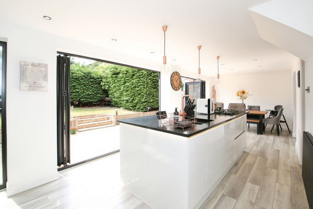 Property photo 3 of 26 Img_0642
