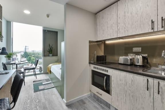 Property photo 2 of 32