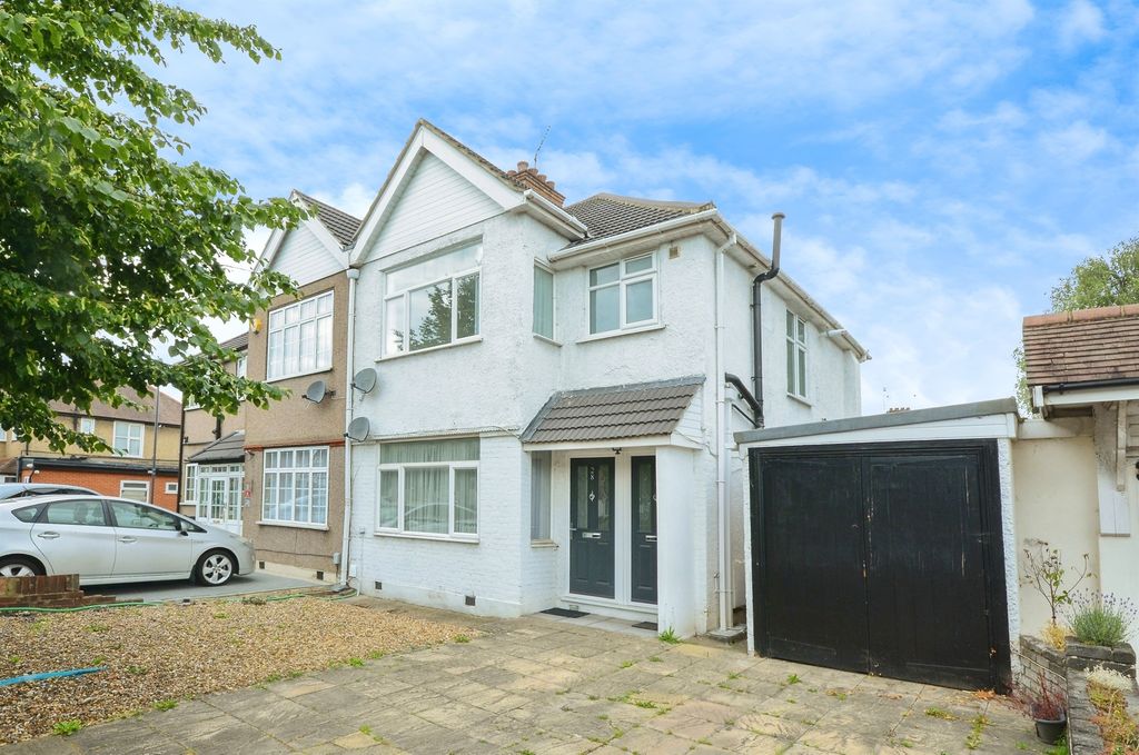 Property photo 1 of 9