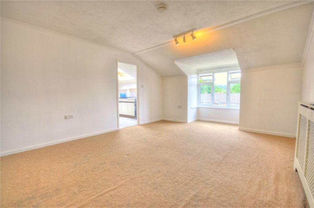 Property photo 3 of 10 Picture No. 07