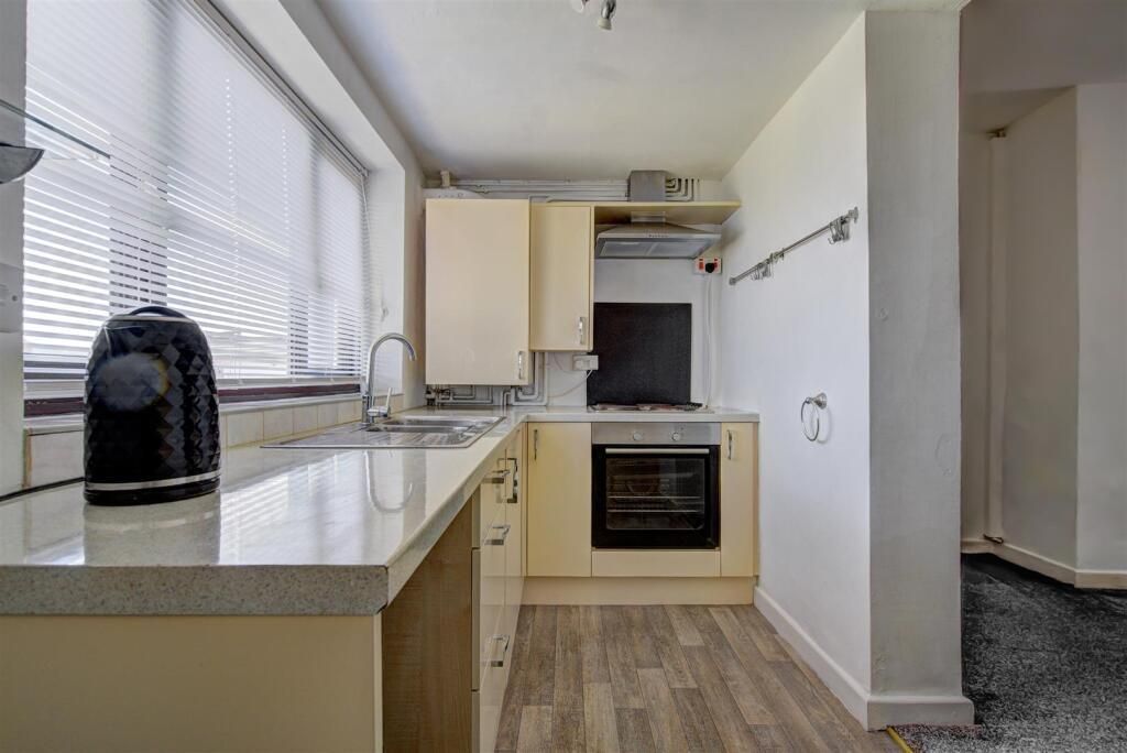 Property photo 2 of 14 637ee902Ceb221A4d0F39E102Ae756Cb.Jpeg