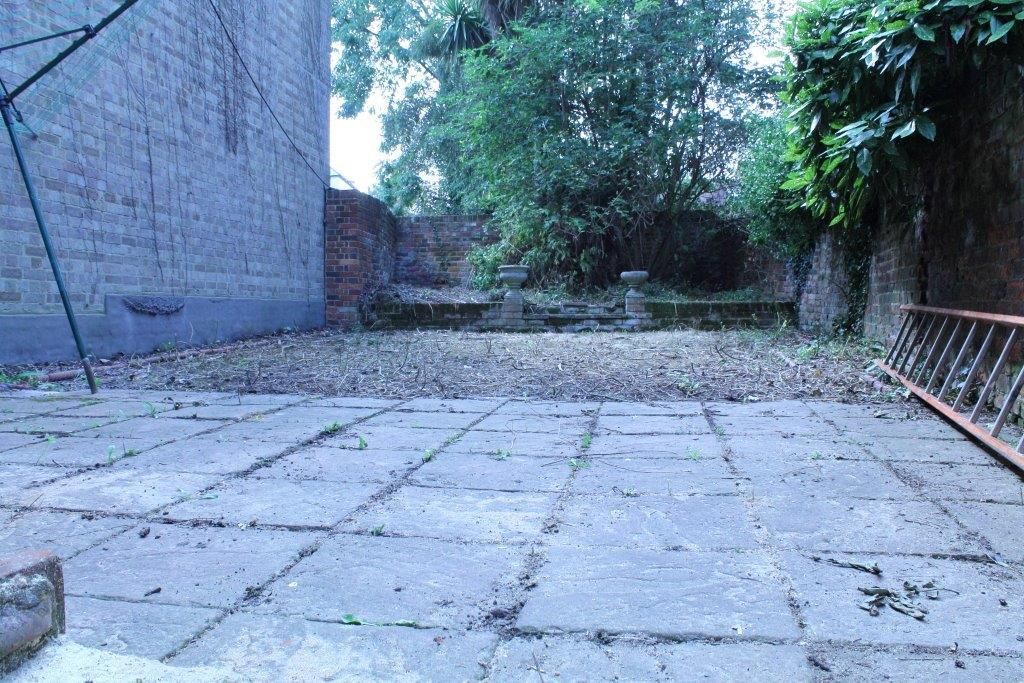 Property photo 3 of 20 28 Watling Street Garden.Jpg