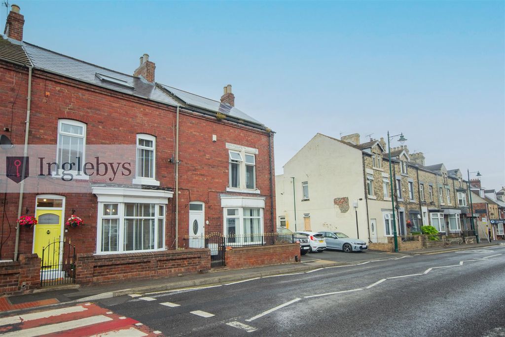 Property photo 1 of 35