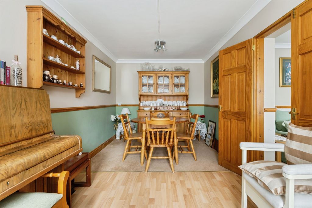 Property photo 2 of 23