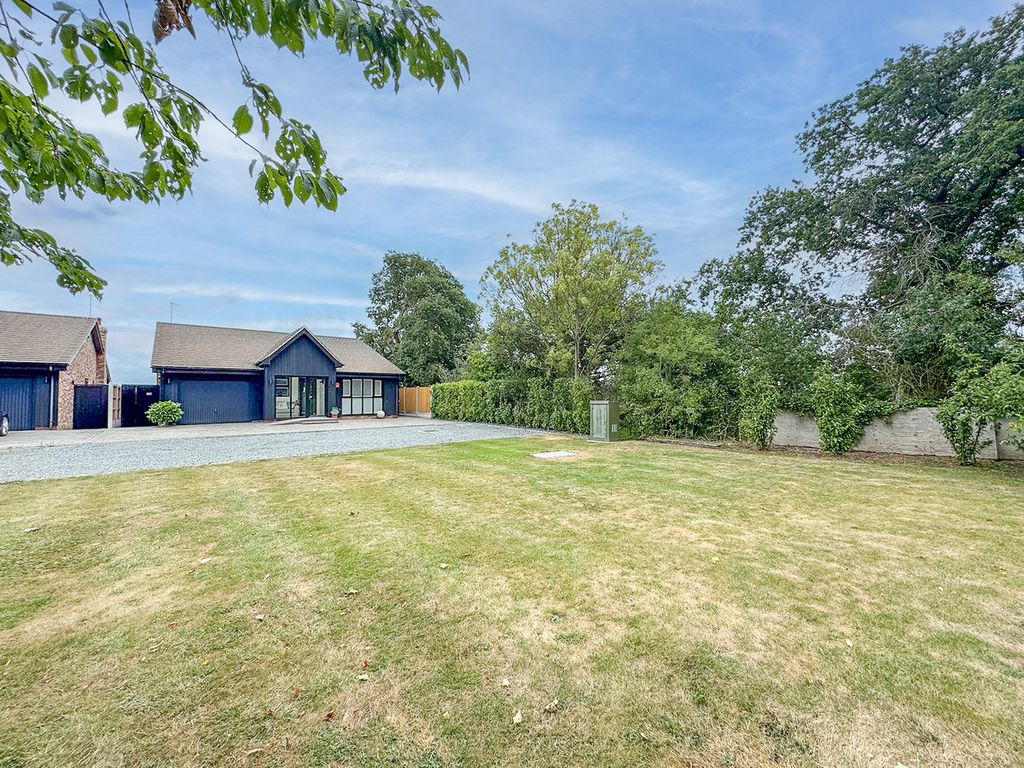 Property photo 1 of 30