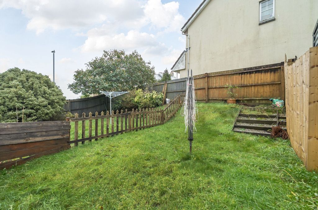 Property photo 2 of 12 1394428-3-6964Db1...