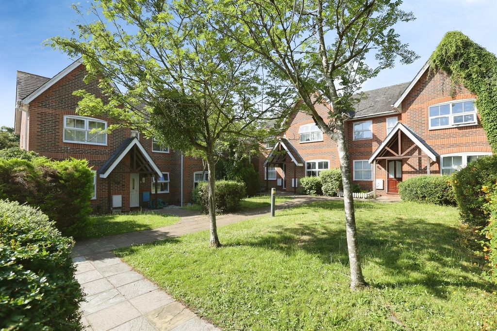 Property photo 2 of 16