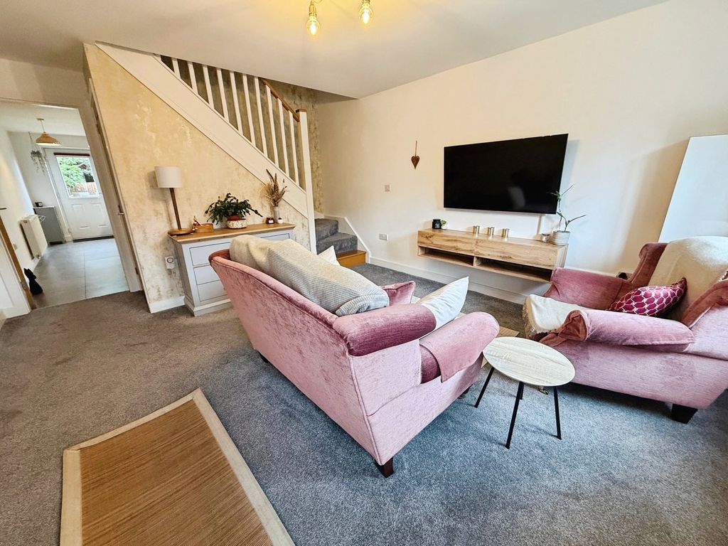 Property photo 2 of 20