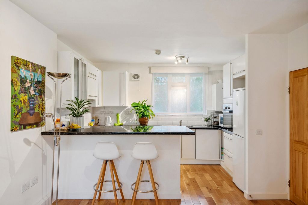 Property photo 1 of 14 Image